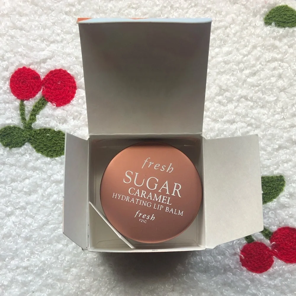 Fresh Sugar Caramel Hydrating Lip Balm 6g - NIB - Picture 2 of 7